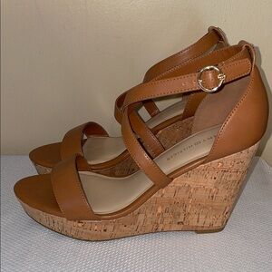 Tommy Hilfiger Women's 10 Wedge Sandals tan camel medium brown cork ankle Missa